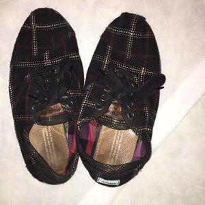 TOMS Women’s Plaid Lace-Up Shoes | Size 7 | Black Multicolor Check